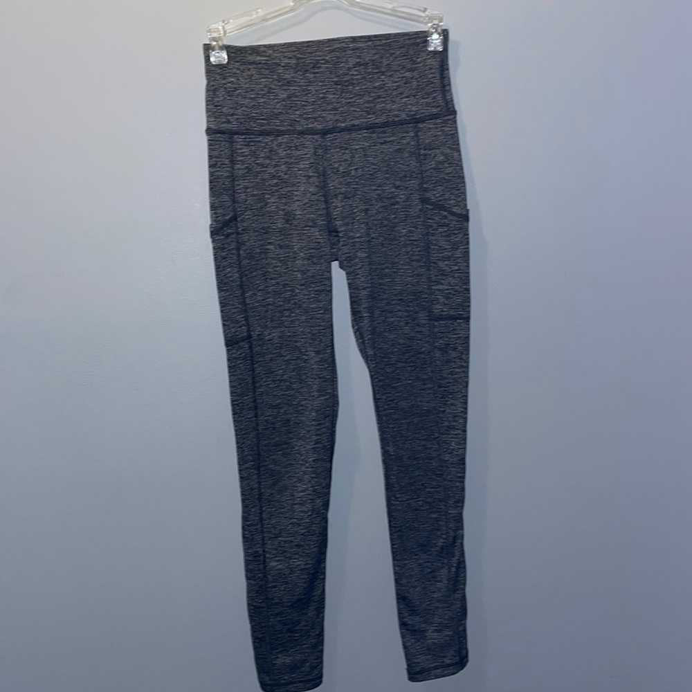 Aerie high rise leggings size small. Grey mesh with pockets